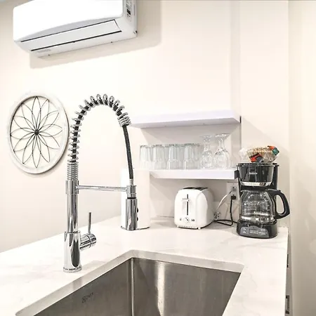 Elegant 1Bdr In Heart Of Plateau B Apartment Montreal Exterior photo